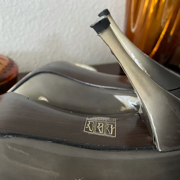 Stuart Weitzman Ombré Grey Heels - Picture 8 of 14